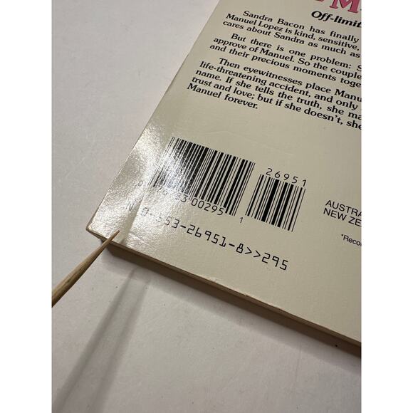 Sweet Valley High 1ST Edition First Print Book #42 Caught In The Middle Vintage - Picture 4 of 9